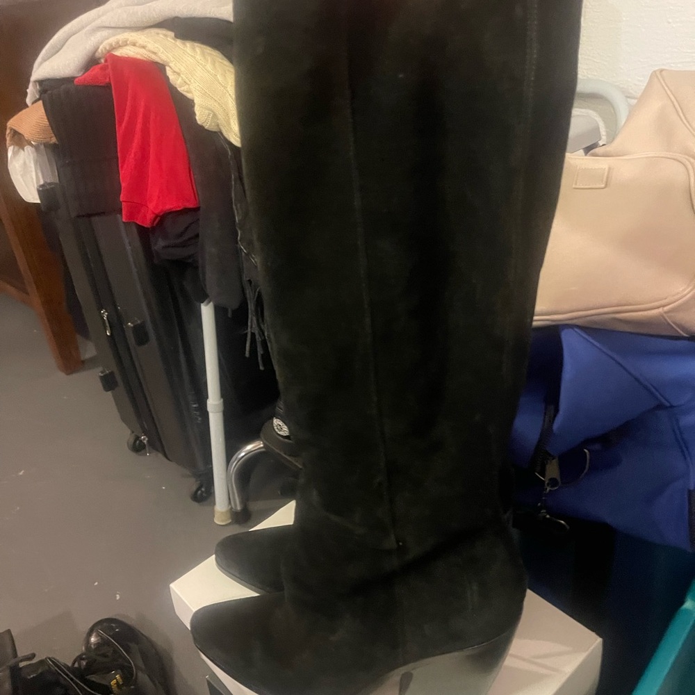 Women's Black Knee-High Boots